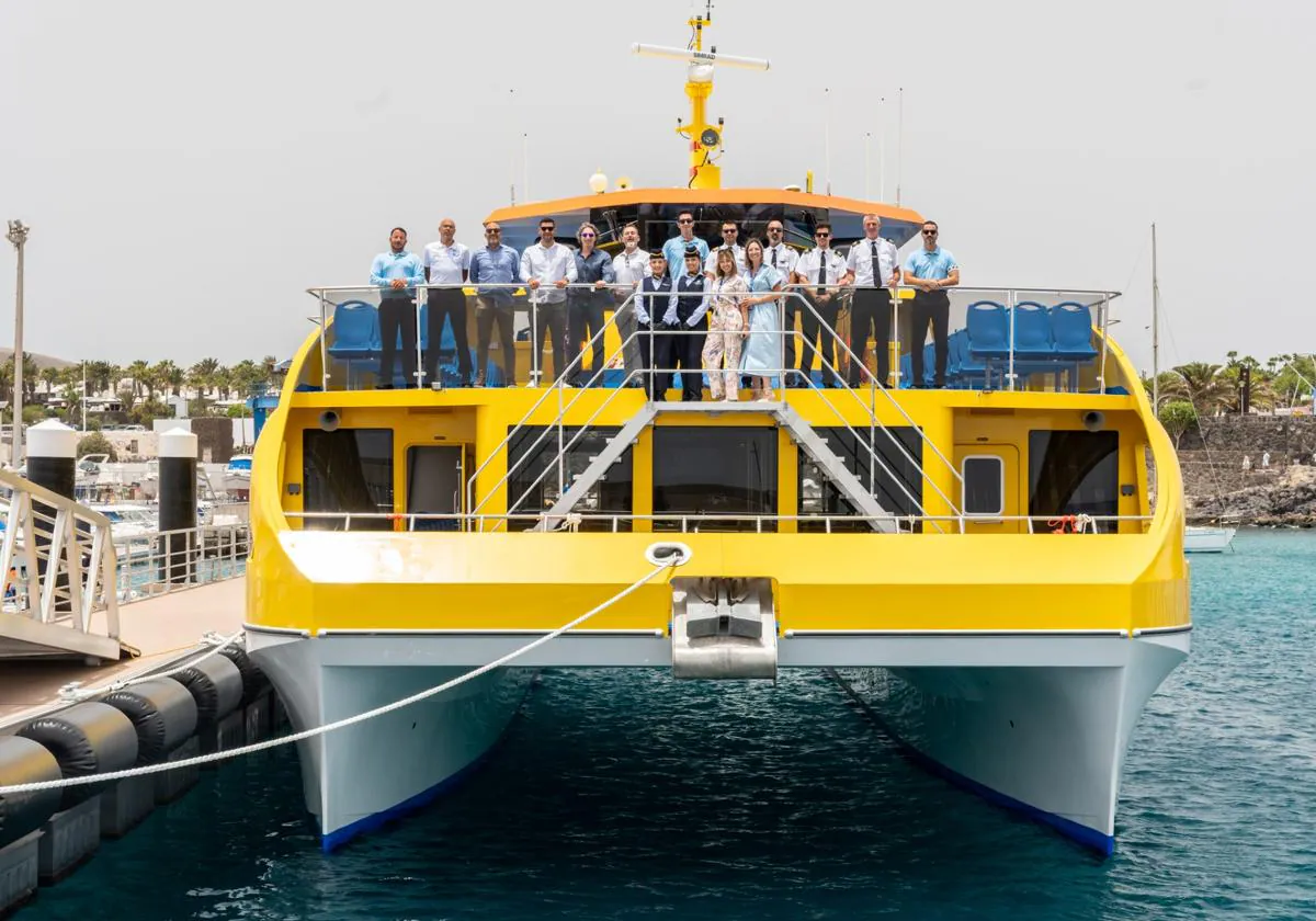 Mini traghetto Fred. Olsen operativo tra Fuerteventura e Lanzarote