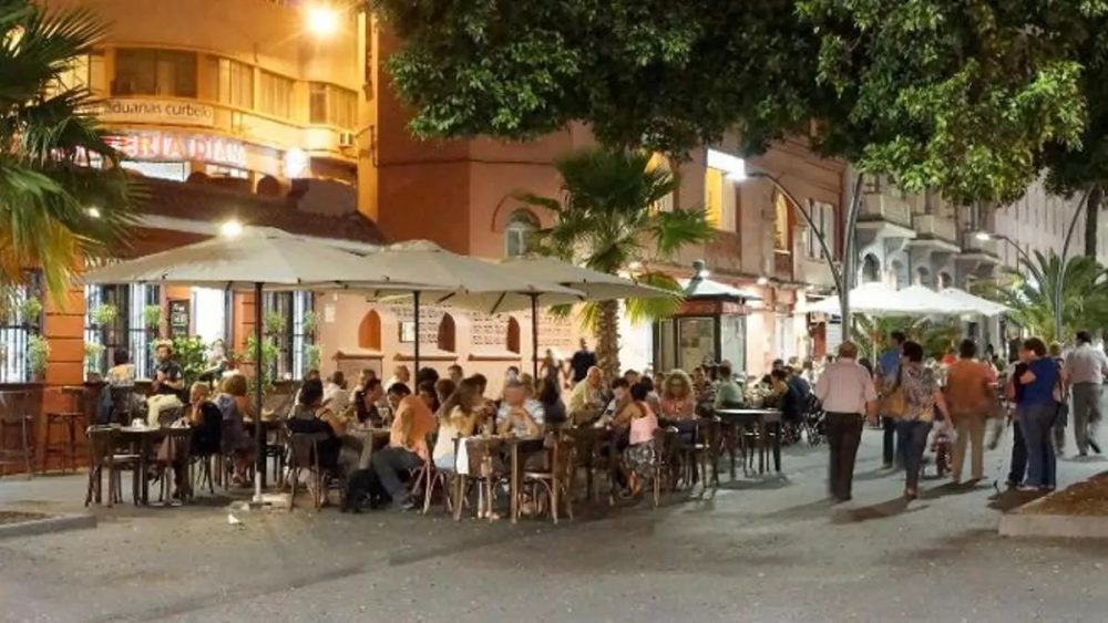 Obbligo cestini per i rifiuti nei locali di Santa Cruz de Tenerife