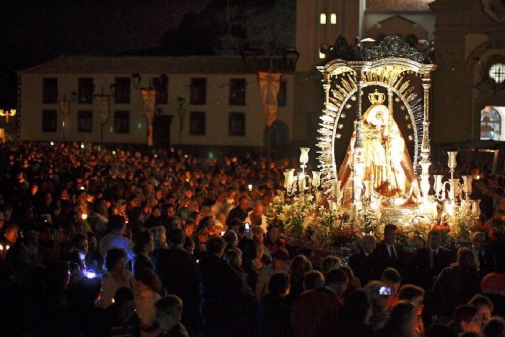 Candelaria si prepara alla lunga notte delle candele