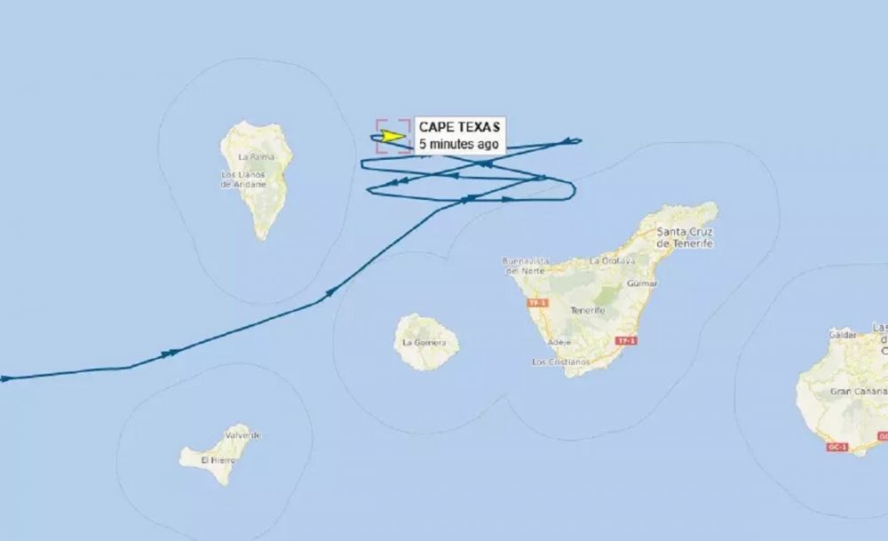 Una serie di strane traiettorie effettuate da nave cargo statunitense