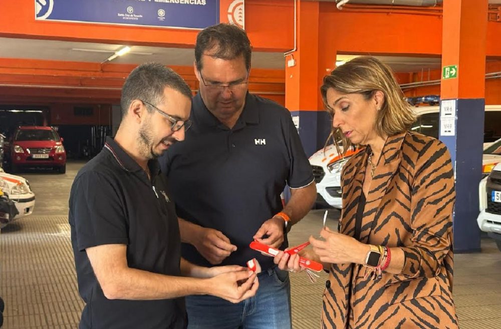 Braccialetti identificativi per localizzare i minori durante il carnevale di Santa Cruz