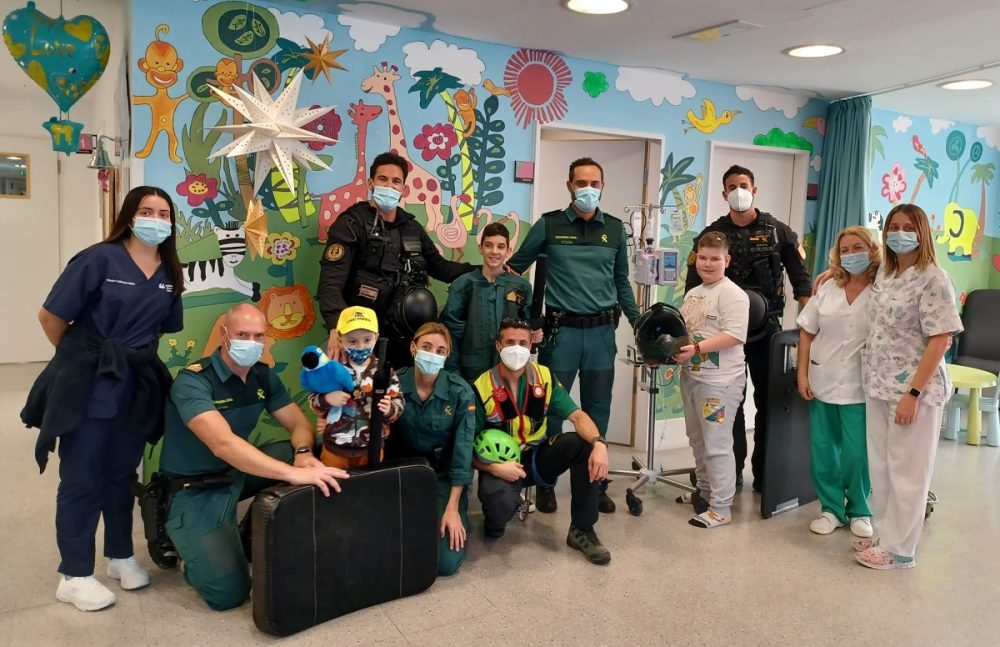 Visita a sorpresa ai bambini ricoverati presso l’Hospital Universitario di Santa Cruz