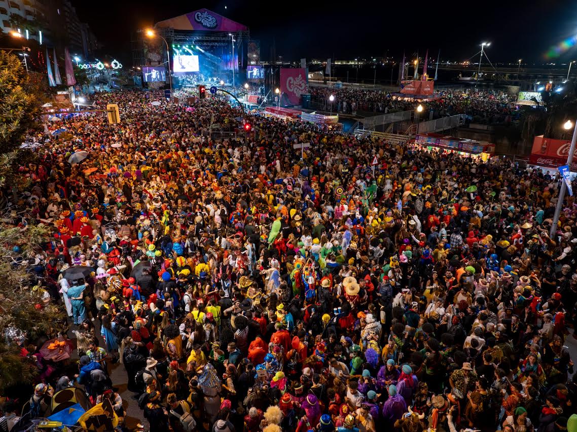 VIDEO 400.000 persone. Il Carnevale di Santa Cruz ha superato le previsioni