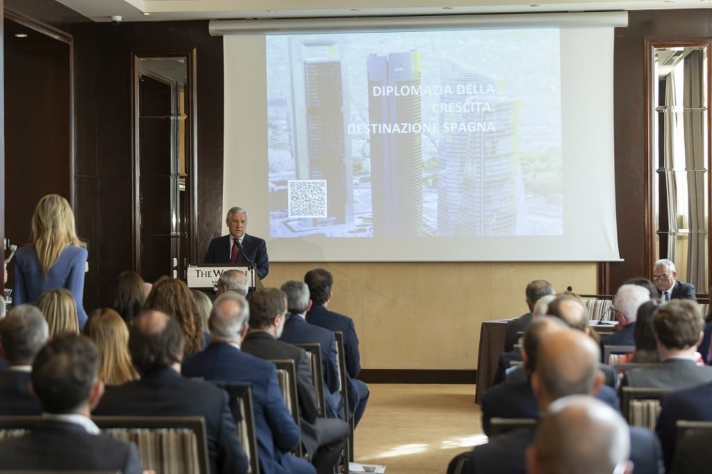 L'On. Antonio Tajani incontra gli imprenditori italiani in Spagna