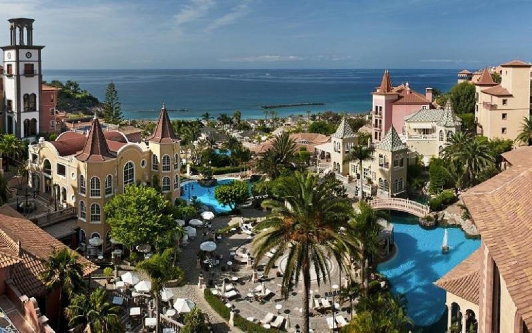 Le Canarie tornano al centro dell’attenzione del settore alberghiero con l’hotel Bahía del Duque