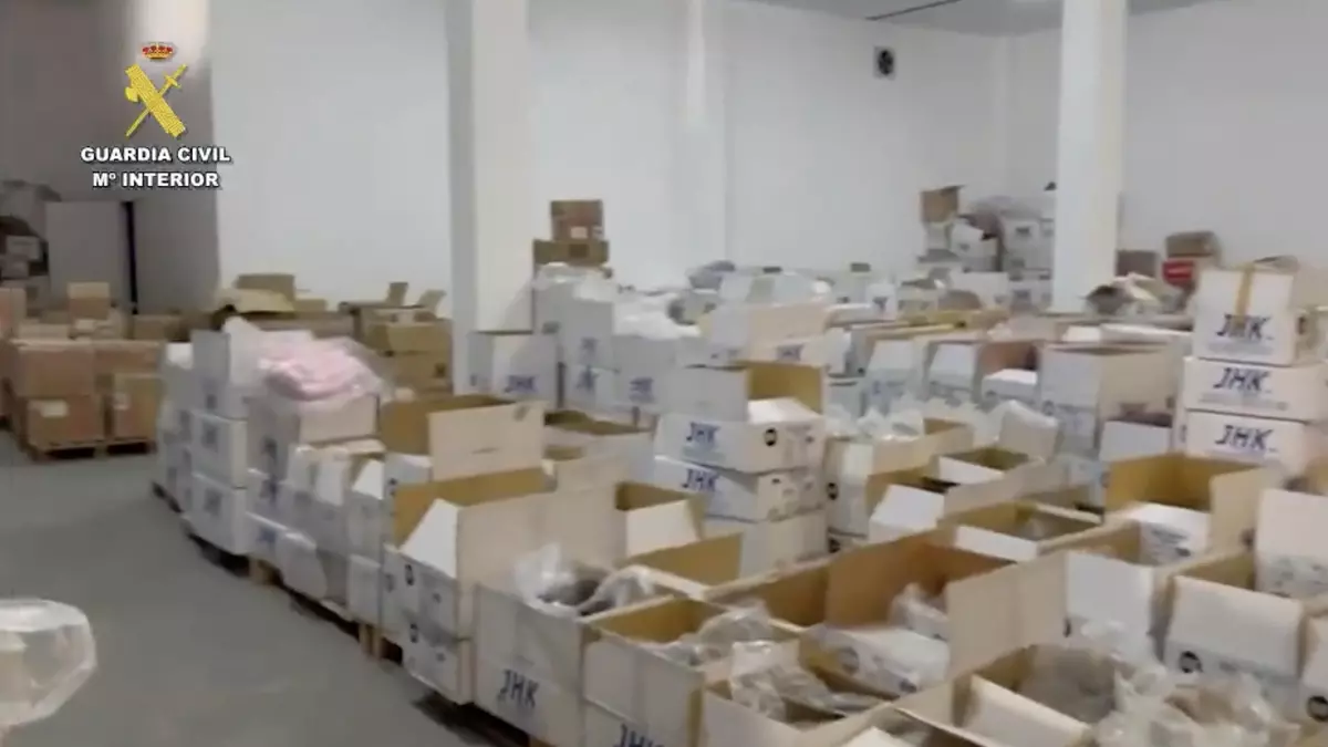 Lanzarote. VIDEO Sequestrata merce contraffatta per un valore di otto milioni di euro.