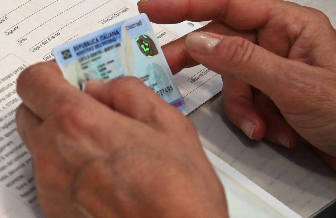 Carta d’identità: stop al rinnovo per gli over 70 in Italia e all’estero
