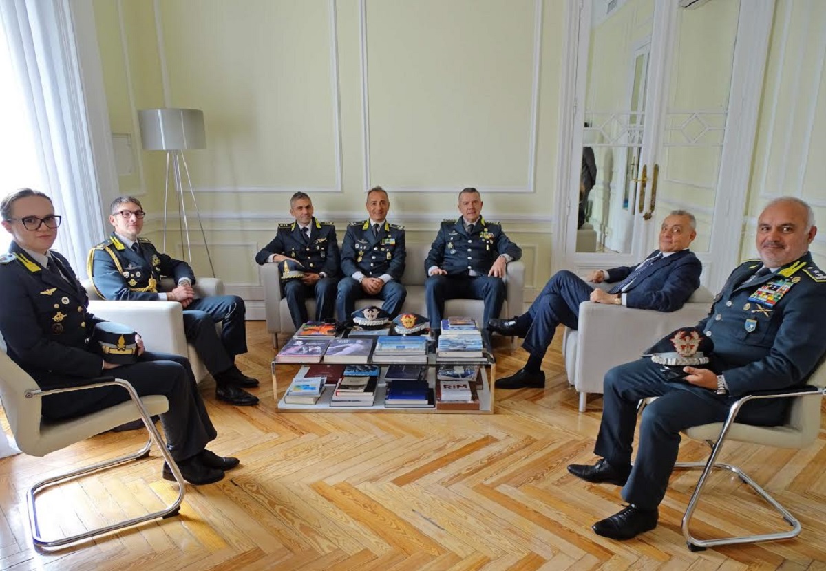 L’Ambasciatore Buccino Grimaldi ha ricevuto il Generale di Corpo d’Armata, Stefano Screpanti
