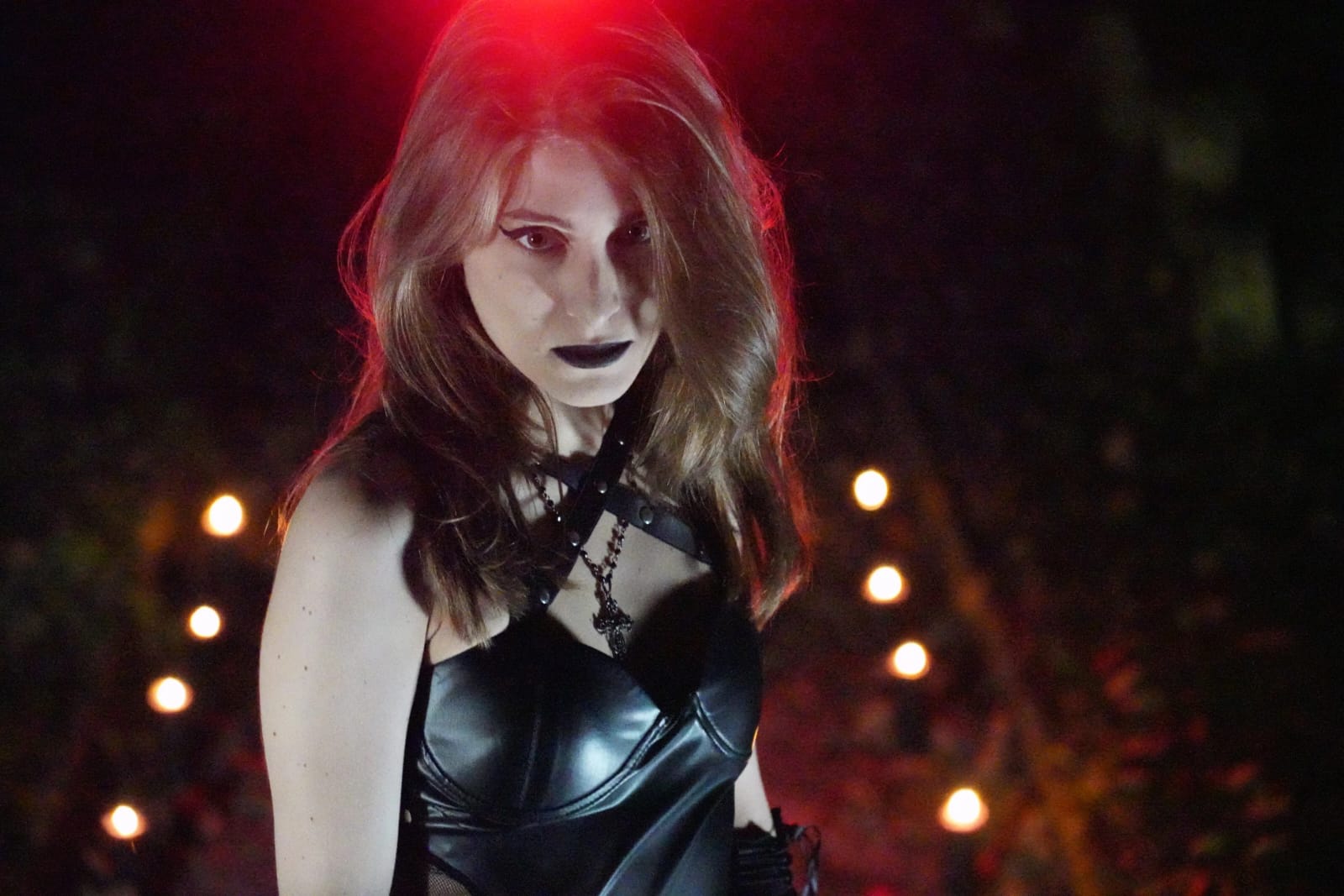 Stella Wembley: Artista Visionaria e Star Emergente della Scena Gothic & Dark Synth del Regno Unito
